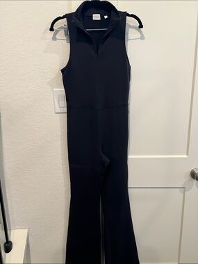 ARITZIA Wilfred zip up jumpsuit